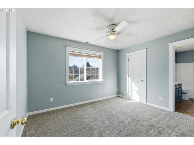 7642 TREBBER St, Keizer, OR 97303