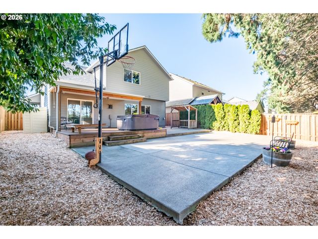 7642 TREBBER St, Keizer, OR 97303