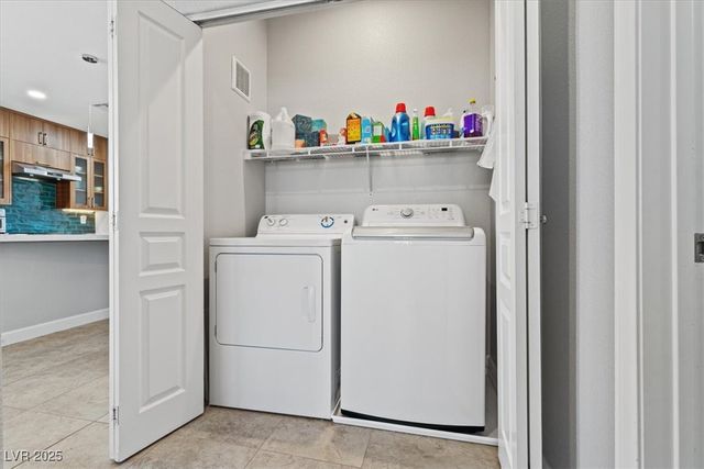 660 Peachy Canyon Circle 201, Las Vegas, NV 89144