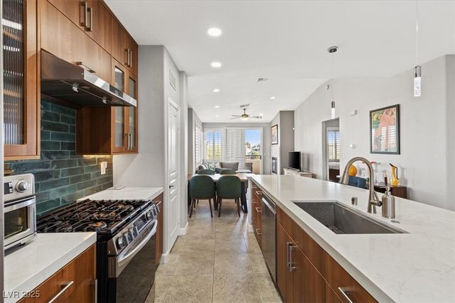 660 Peachy Canyon Circle 201, Las Vegas, NV 89144