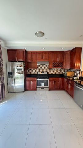 3521 S Parnell Avenue C, Chicago, IL 60609