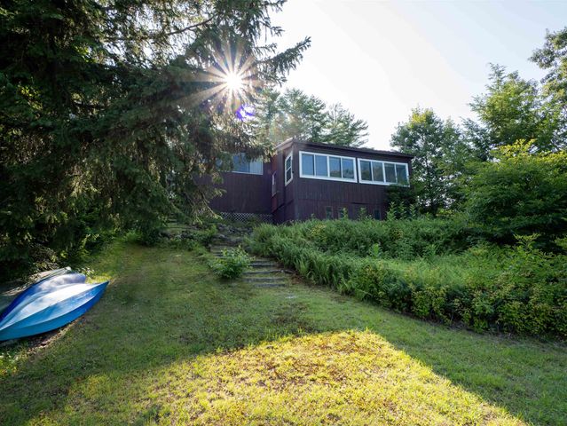 15 Fort Hill Road, Nottingham, NH 03290