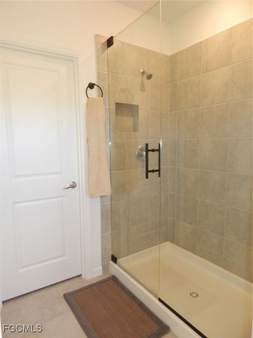 1437 Weeping Willow CT, Cape Coral, FL 33909