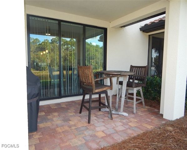 1437 Weeping Willow CT, Cape Coral, FL 33909