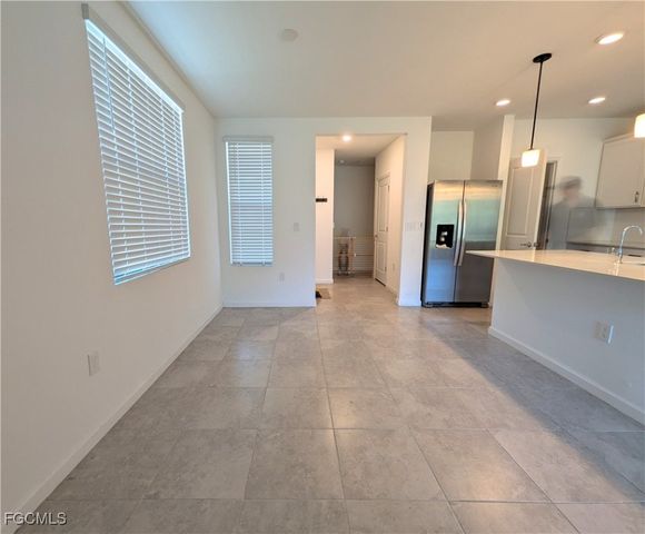 1437 Weeping Willow CT, Cape Coral, FL 33909