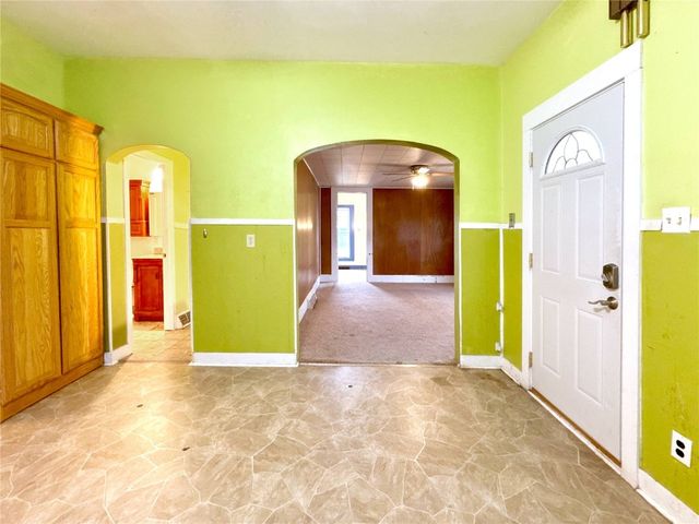 2540 8th Avenue, Marion, IA 52302