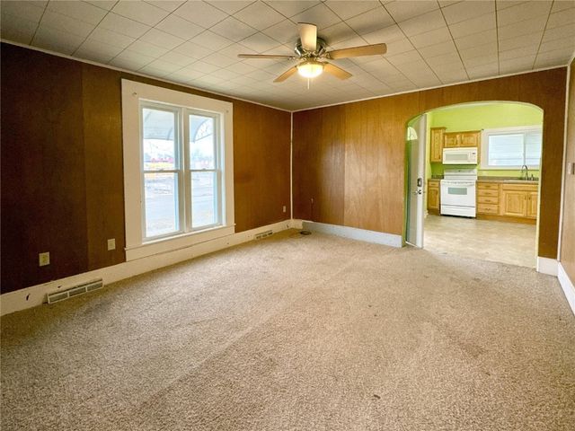 2540 8th Avenue, Marion, IA 52302