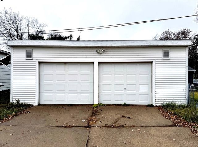 2540 8th Avenue, Marion, IA 52302