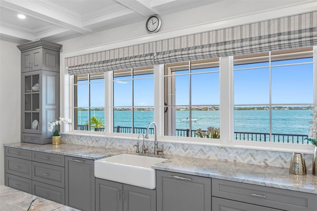 487 MEADOW LARK DR, Sarasota, FL 34236