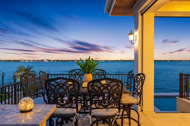 487 MEADOW LARK DR, Sarasota, FL 34236