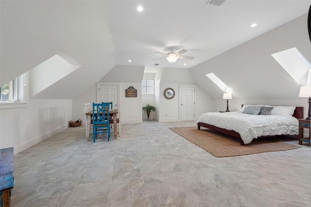 487 MEADOW LARK DR, Sarasota, FL 34236