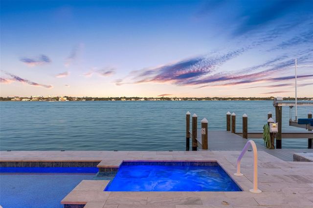 487 MEADOW LARK DR, Sarasota, FL 34236