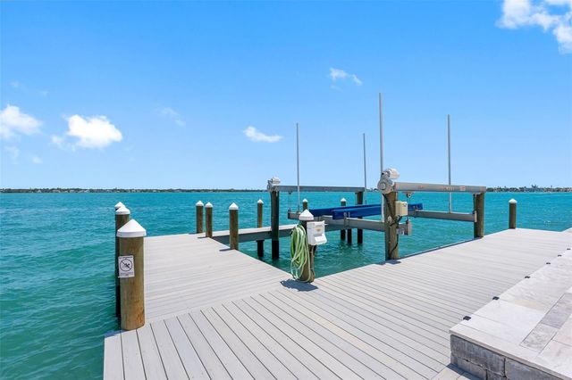 487 MEADOW LARK DR, Sarasota, FL 34236