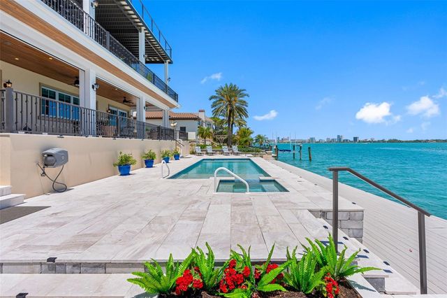 487 MEADOW LARK DR, Sarasota, FL 34236