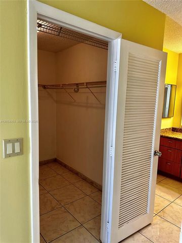 3800 E Ocean Dr 1518, Hollywood, FL 33019