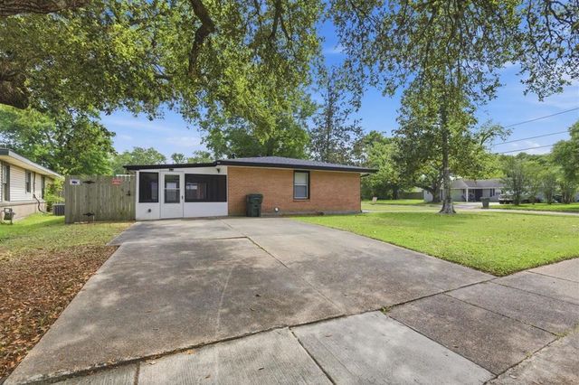 381 Washington Street, Lake Charles, LA 70605