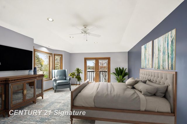 1944 E Lake Circle Drive, Saginaw, MI 48609