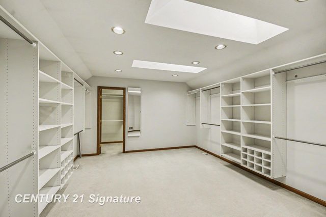 1944 E Lake Circle Drive, Saginaw, MI 48609