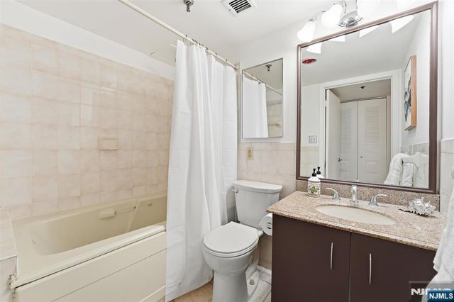 551 Observer Highway 3L, Hoboken, NJ 07030