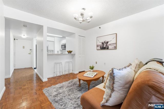 551 Observer Highway 3L, Hoboken, NJ 07030