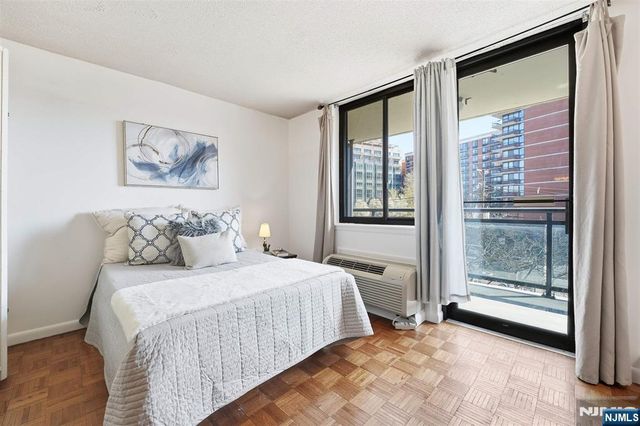 551 Observer Highway 3L, Hoboken, NJ 07030