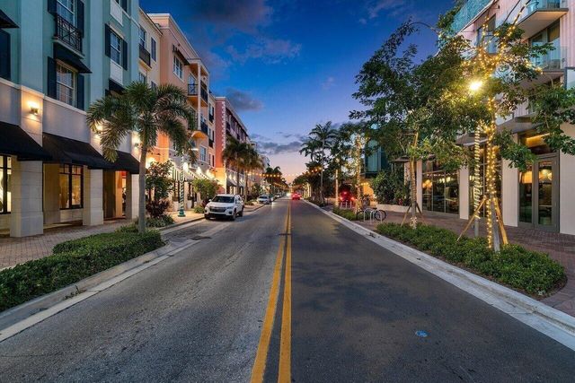 200 NE 2nd Avenue 401, Delray Beach, FL 33444