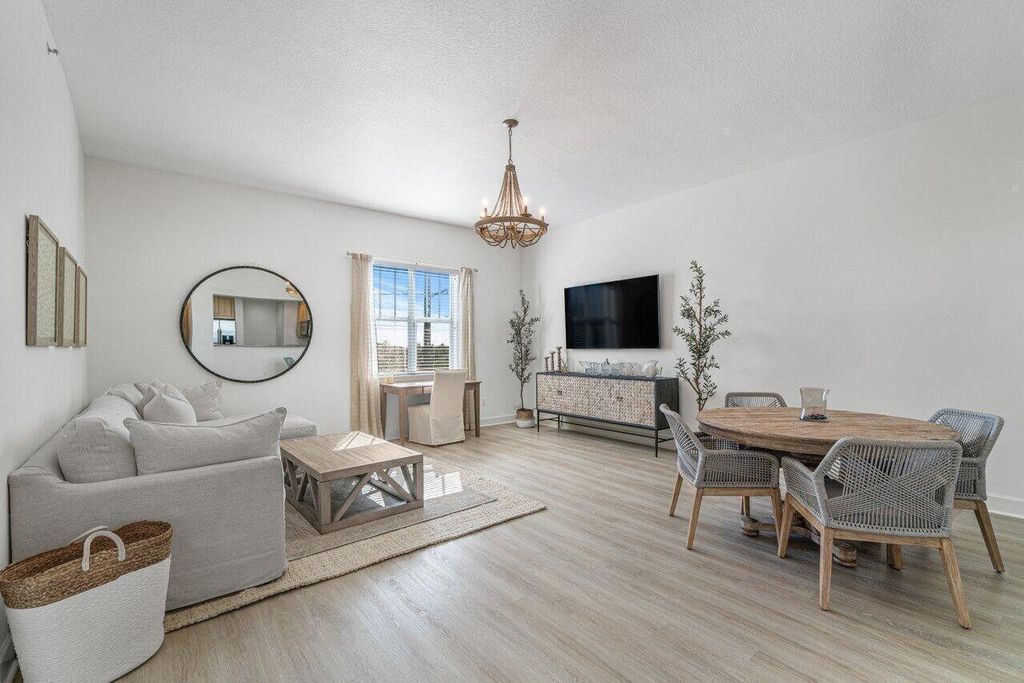 200 NE 2nd Avenue 401, Delray Beach, FL 33444