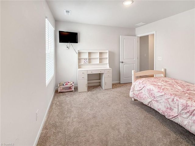 1767 Mallard Drive, Kernersville, NC 27284