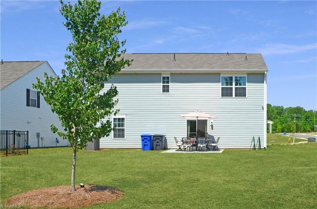 1767 Mallard Drive, Kernersville, NC 27284