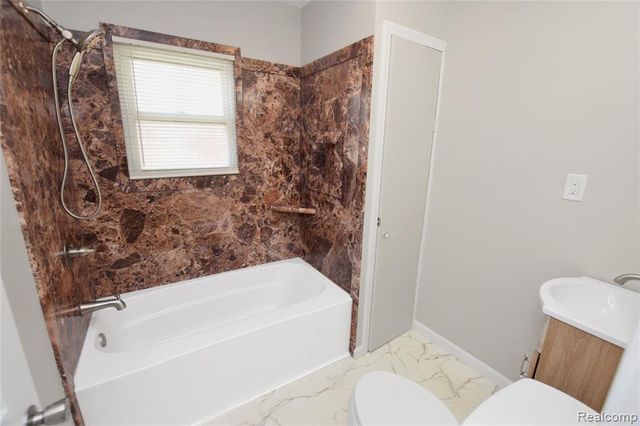 4047 Mitchell Drive, Flint, MI 48506