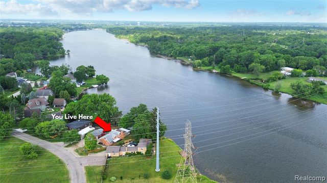 4047 Mitchell Drive, Flint, MI 48506
