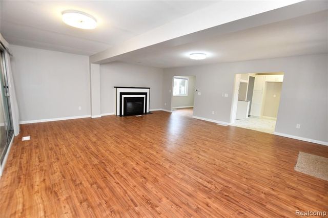 4047 Mitchell Drive, Flint, MI 48506