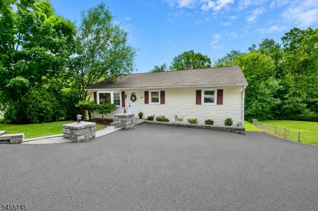 130 Brooklyn Stanhope Rd, Hopatcong Boro, NJ 07874 — exterior
