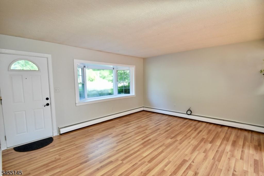 130 Brooklyn Stanhope Rd, Hopatcong Boro, NJ 07874 — photo 4