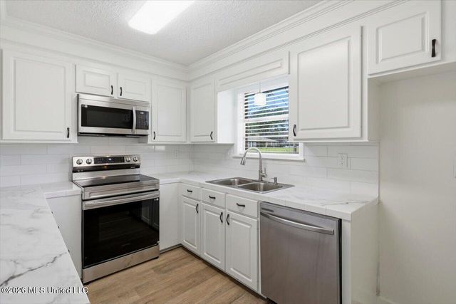 464 Robert Michael Drive, Pearl, MS 39208