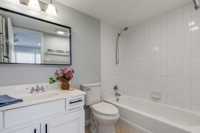 4221 Cole Avenue 202, Dallas, TX 75205