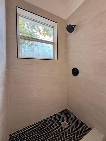 12906 NE 6th Ave 1, North Miami, FL 33161