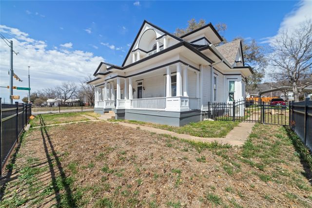 1206 Wallis Ave, Santa Anna, TX 76878