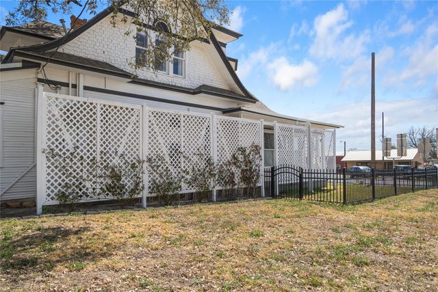 1206 Wallis Ave, Santa Anna, TX 76878