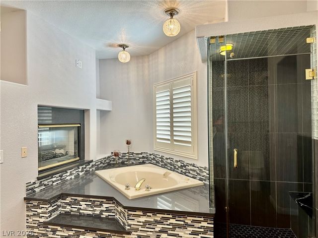 8645 Robinson Ridge Drive, Las Vegas, NV 89117