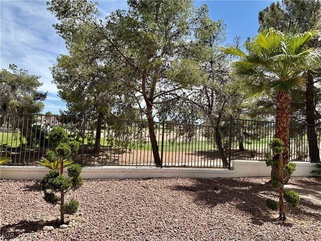 8645 Robinson Ridge Drive, Las Vegas, NV 89117