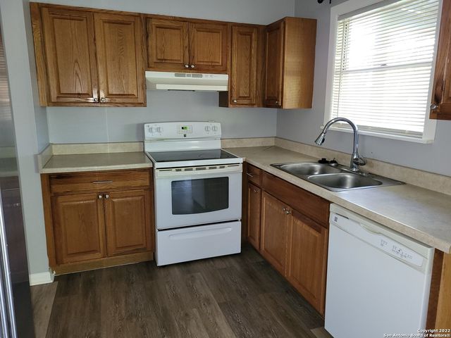 221 SCOTT AVE, Universal City, TX 78148