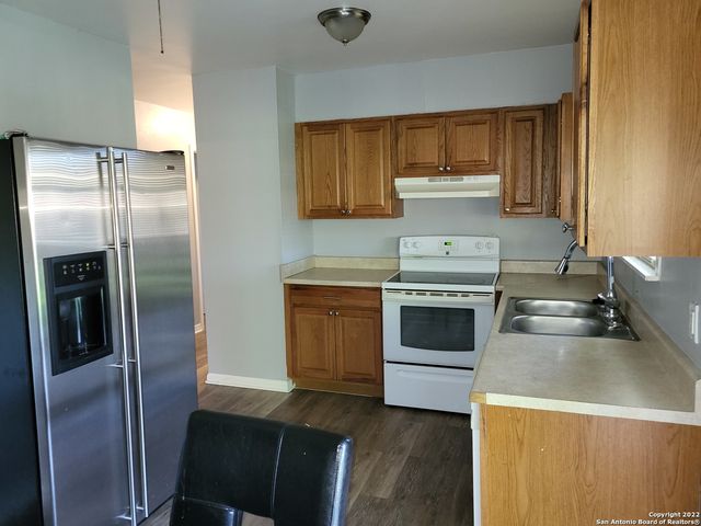 221 SCOTT AVE, Universal City, TX 78148