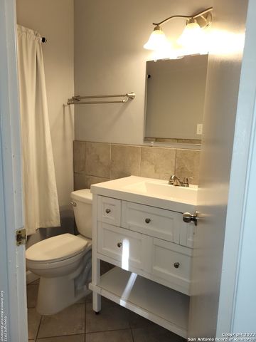 221 SCOTT AVE, Universal City, TX 78148