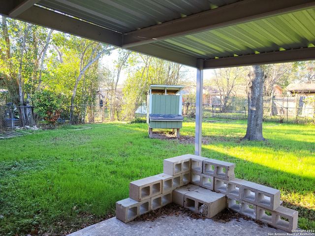 221 SCOTT AVE, Universal City, TX 78148