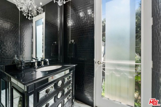 10023 Westwanda Drive, Beverly Hills, CA 90210