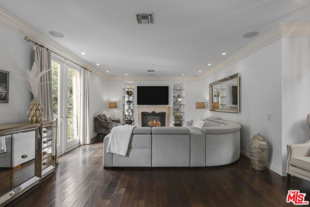 10023 Westwanda Drive, Beverly Hills, CA 90210