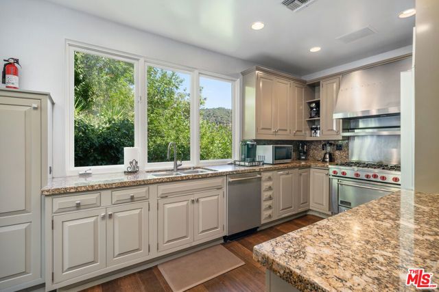 10023 Westwanda Drive, Beverly Hills, CA 90210