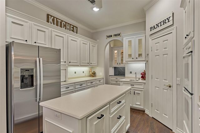 42 Naples Lane, Montgomery, TX 77356