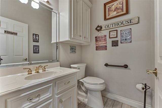 42 Naples Lane, Montgomery, TX 77356